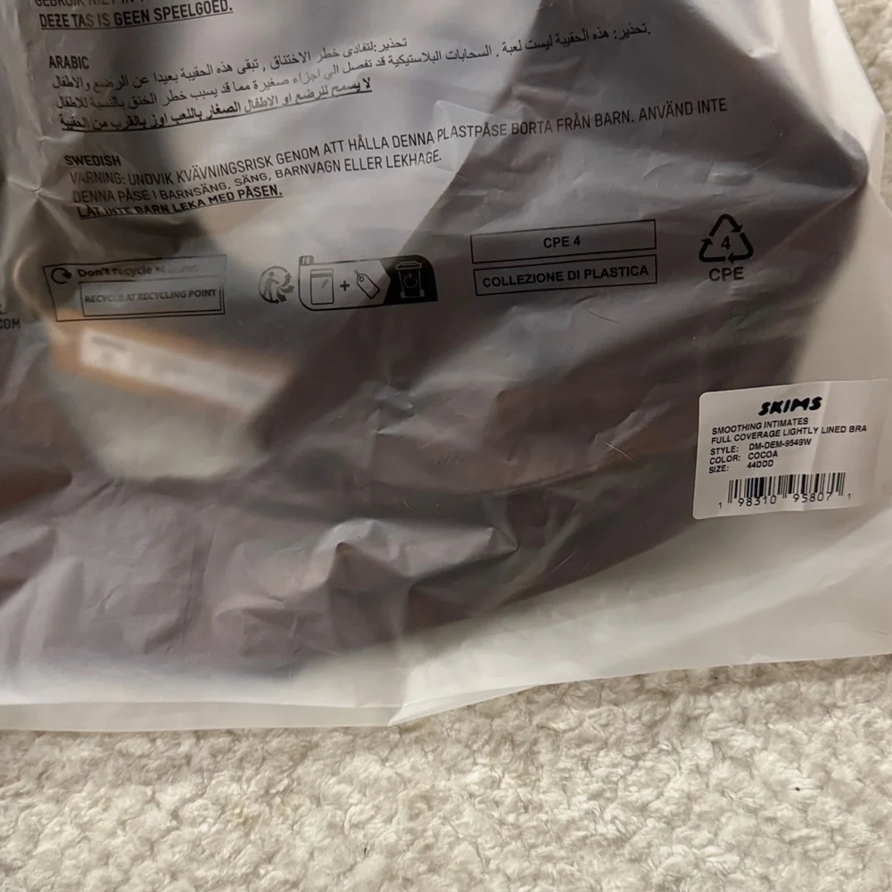 [Skims] NWT Smoothing Full Coverage Lightly Lined Bra - Picture 6 of 6